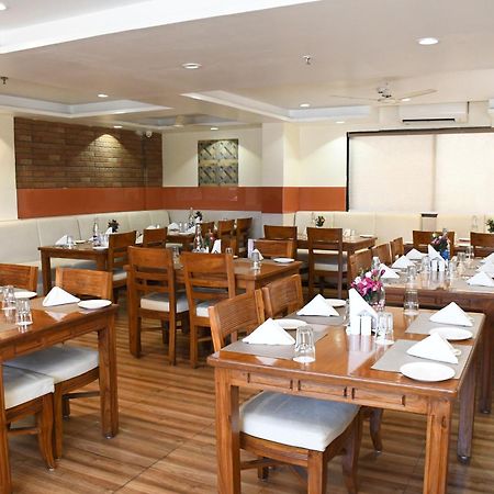 Sai Neem Tree Hotel Shirdi Luaran gambar