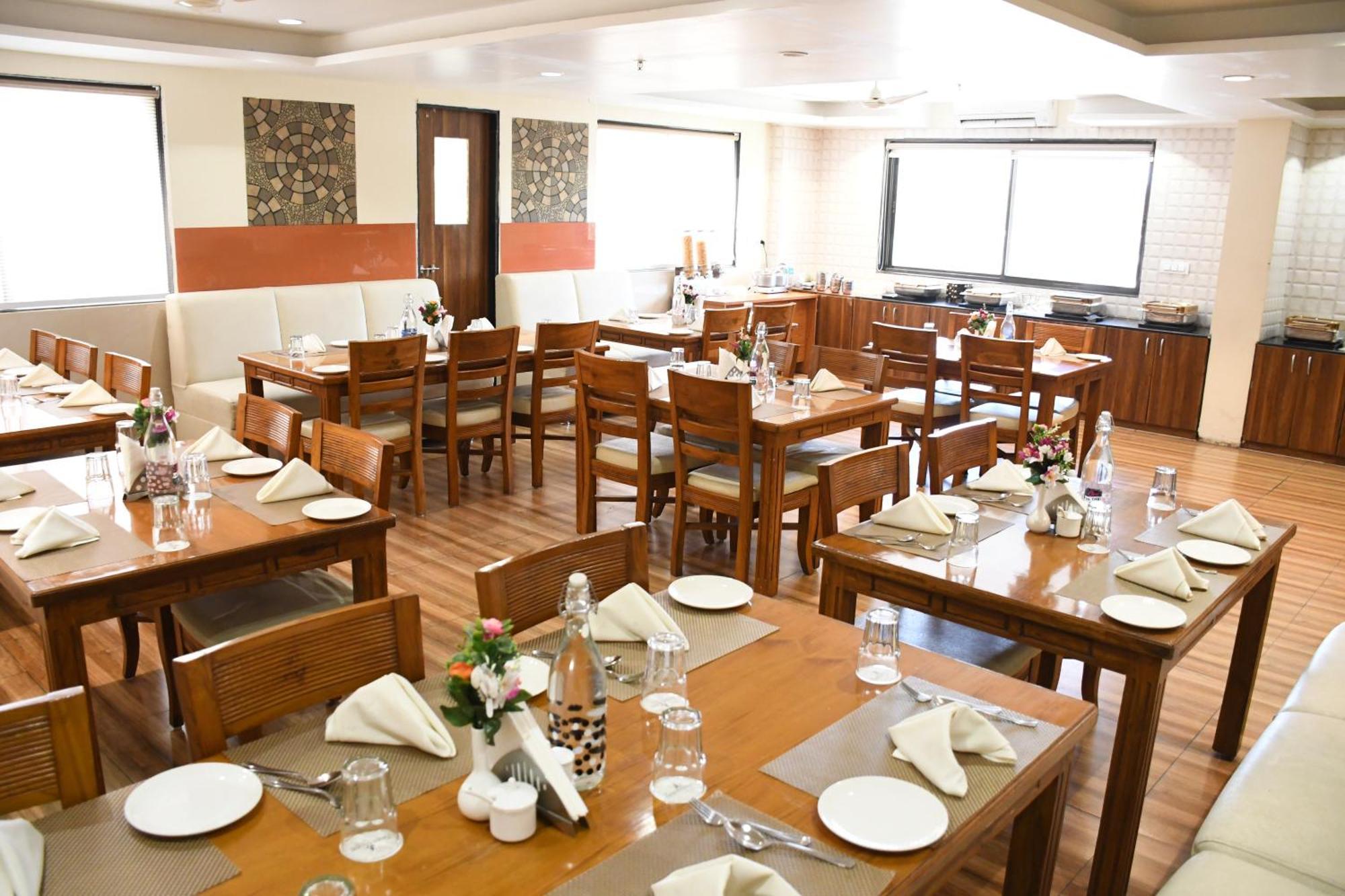 Sai Neem Tree Hotel Shirdi Luaran gambar