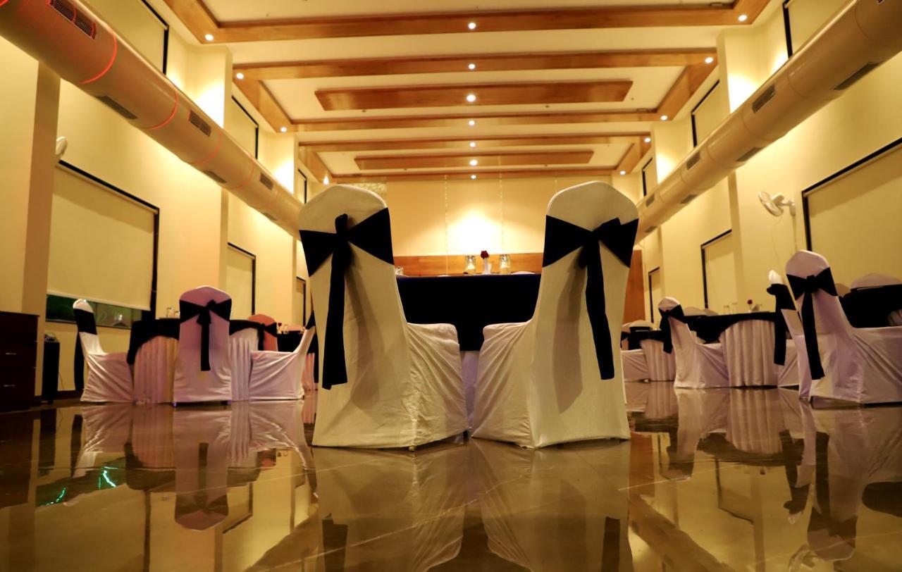 Sai Neem Tree Hotel Shirdi Luaran gambar