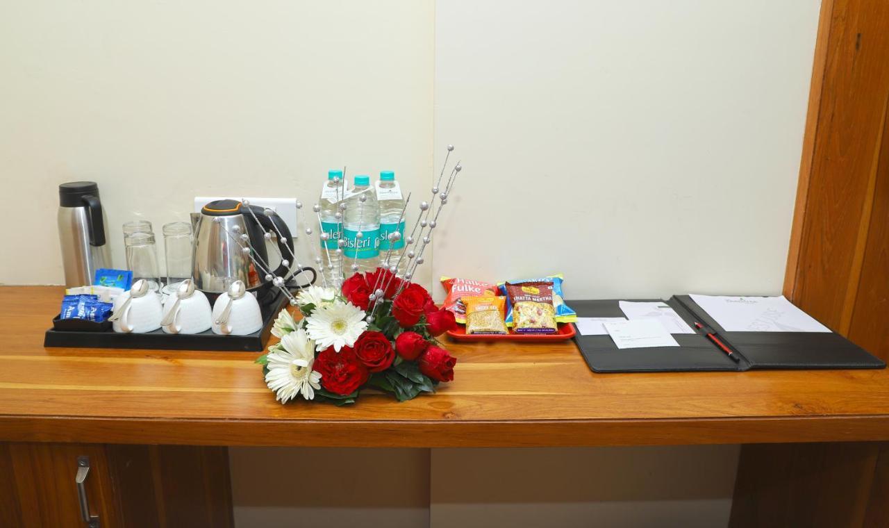 Sai Neem Tree Hotel Shirdi Luaran gambar