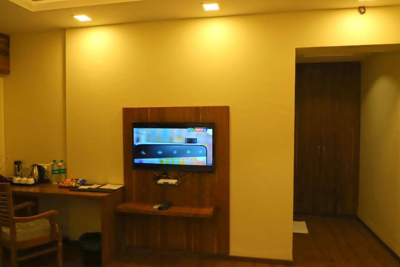 Sai Neem Tree Hotel Shirdi Luaran gambar