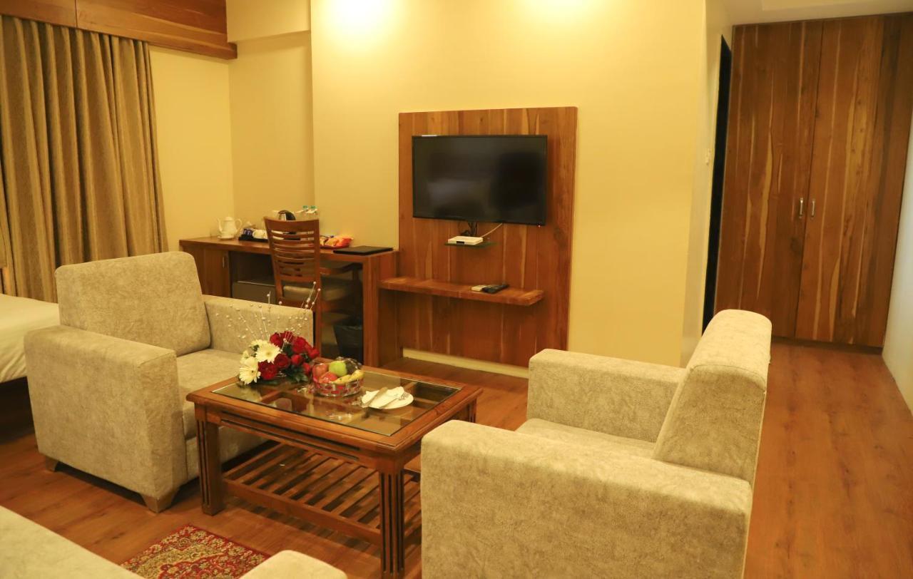 Sai Neem Tree Hotel Shirdi Luaran gambar