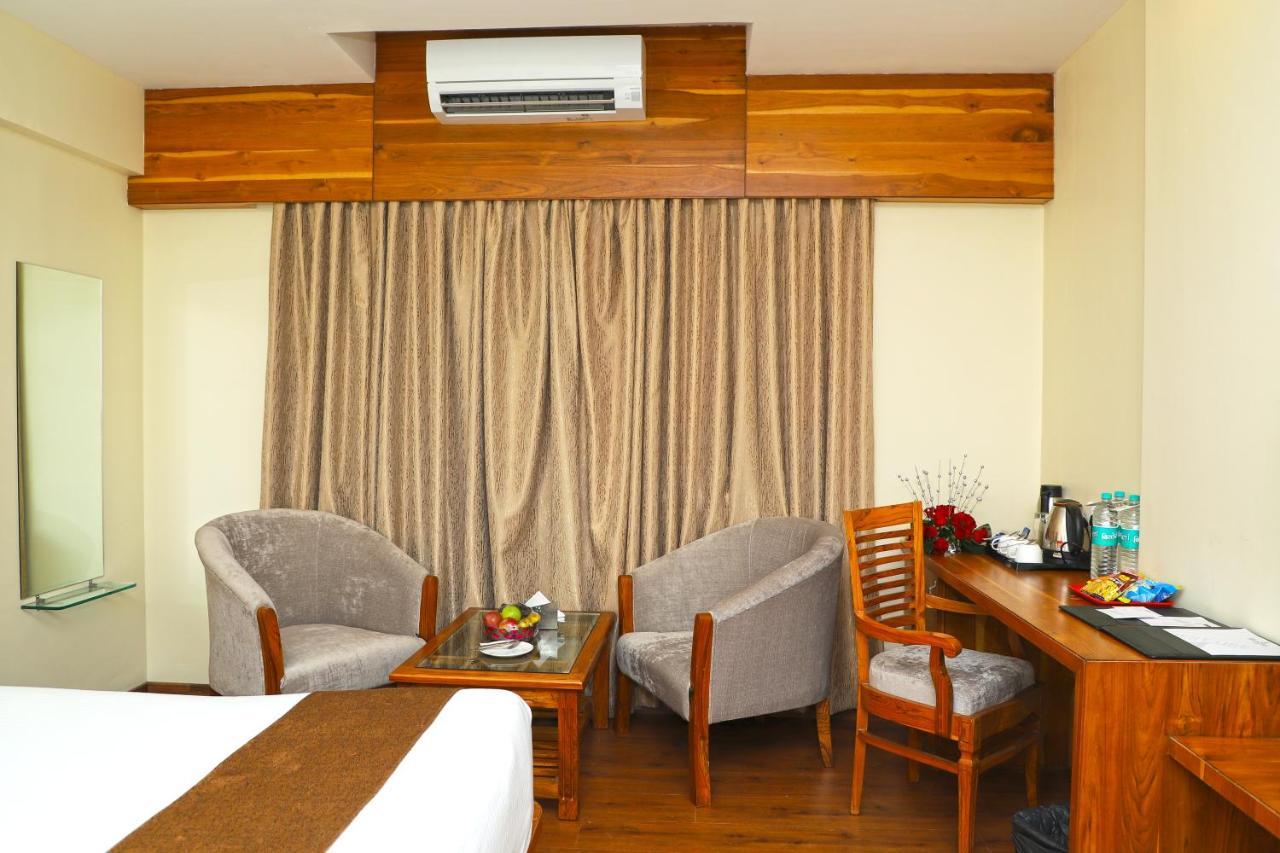 Sai Neem Tree Hotel Shirdi Luaran gambar