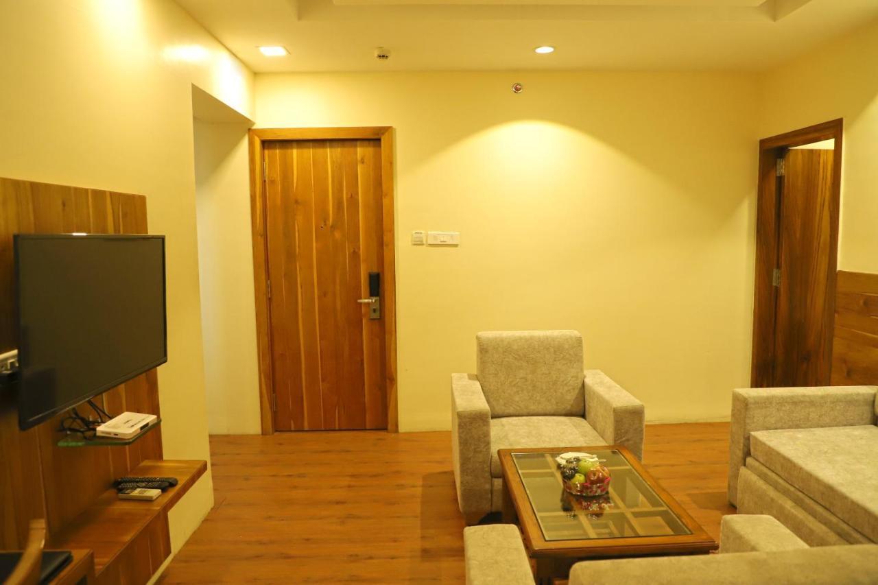 Sai Neem Tree Hotel Shirdi Luaran gambar