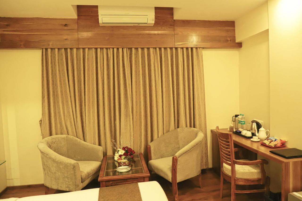 Sai Neem Tree Hotel Shirdi Luaran gambar