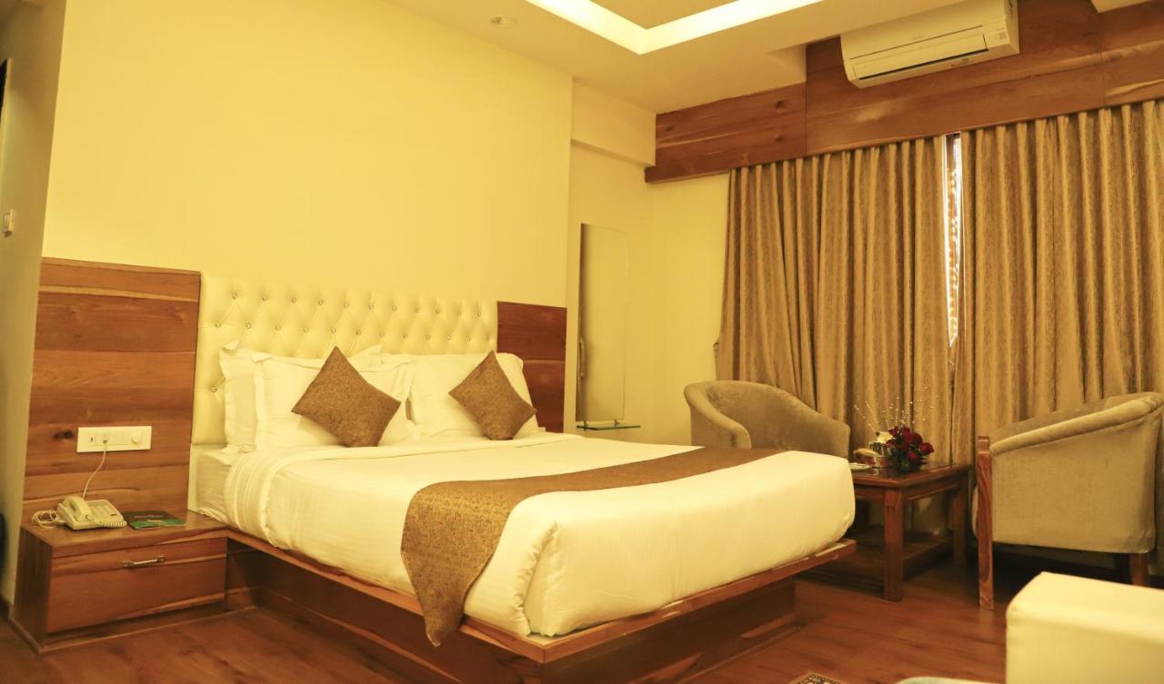 Sai Neem Tree Hotel Shirdi Luaran gambar
